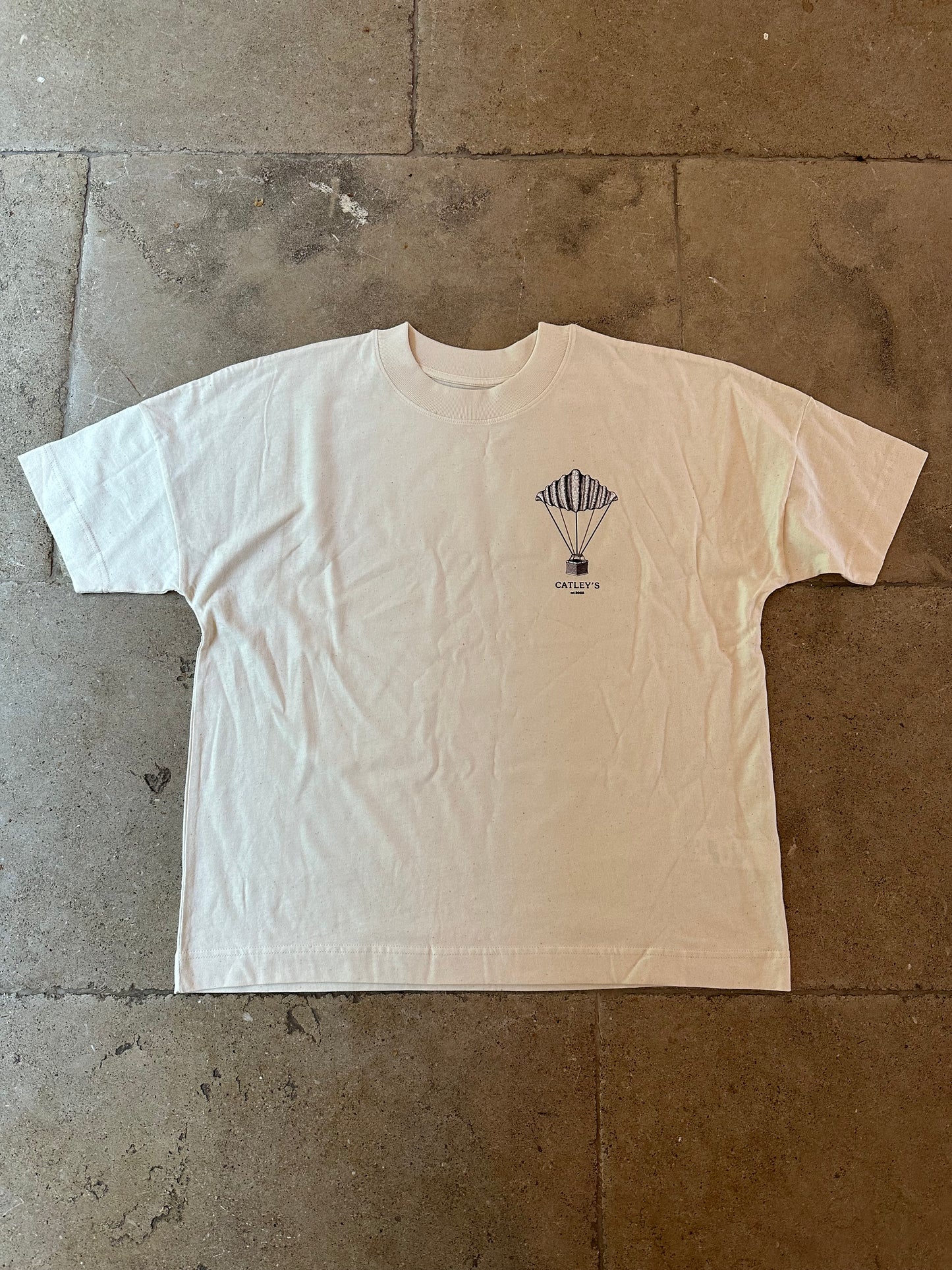 Catley's T-shirt in Natural raw colour tone